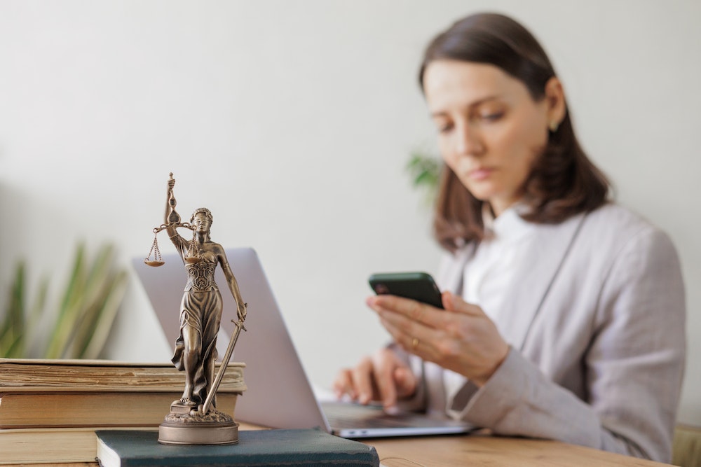 Les réglementations sur la publicité mensongère et les pratiques commerciales trompeuses